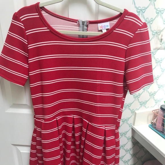 L Lularoe Amelia with pockets - Picture 2 of 3